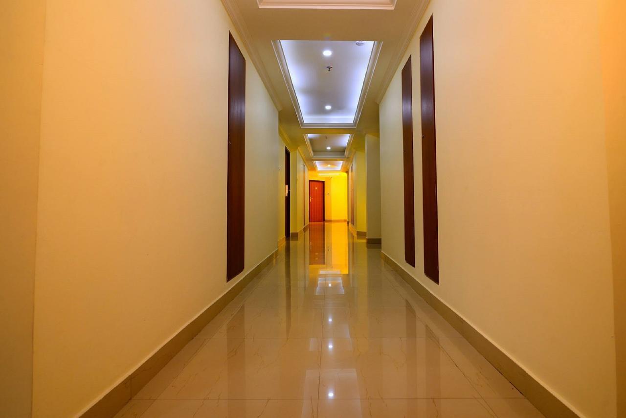 Отель Sps Kingsway Тривандрум Экстерьер фото